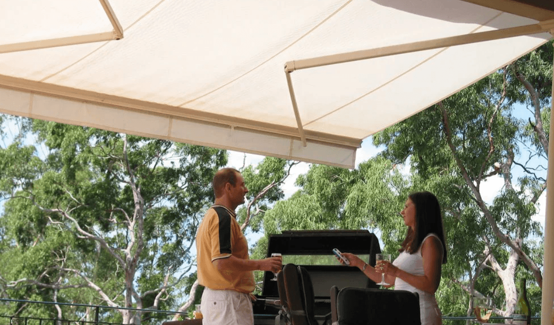 Folding Arm Awnings: Custom Shade, UV Protection, And Smart Motorisation? Folding Arm Awnings: Custom Shade, UV Protection, And Smart Motorisation?